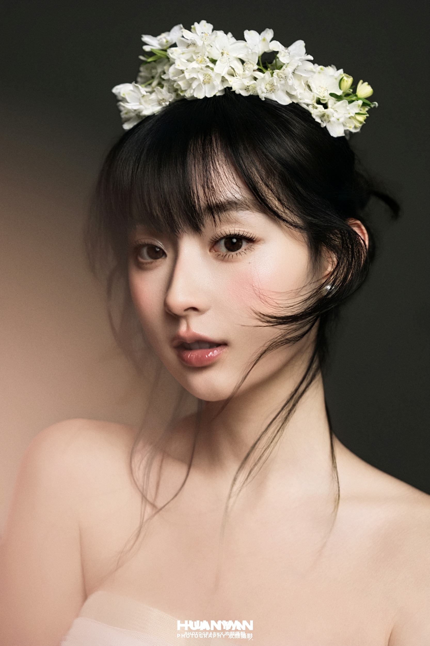浪漫唯美婚纱照 · 室内影棚场景 · 云间甜梦客片