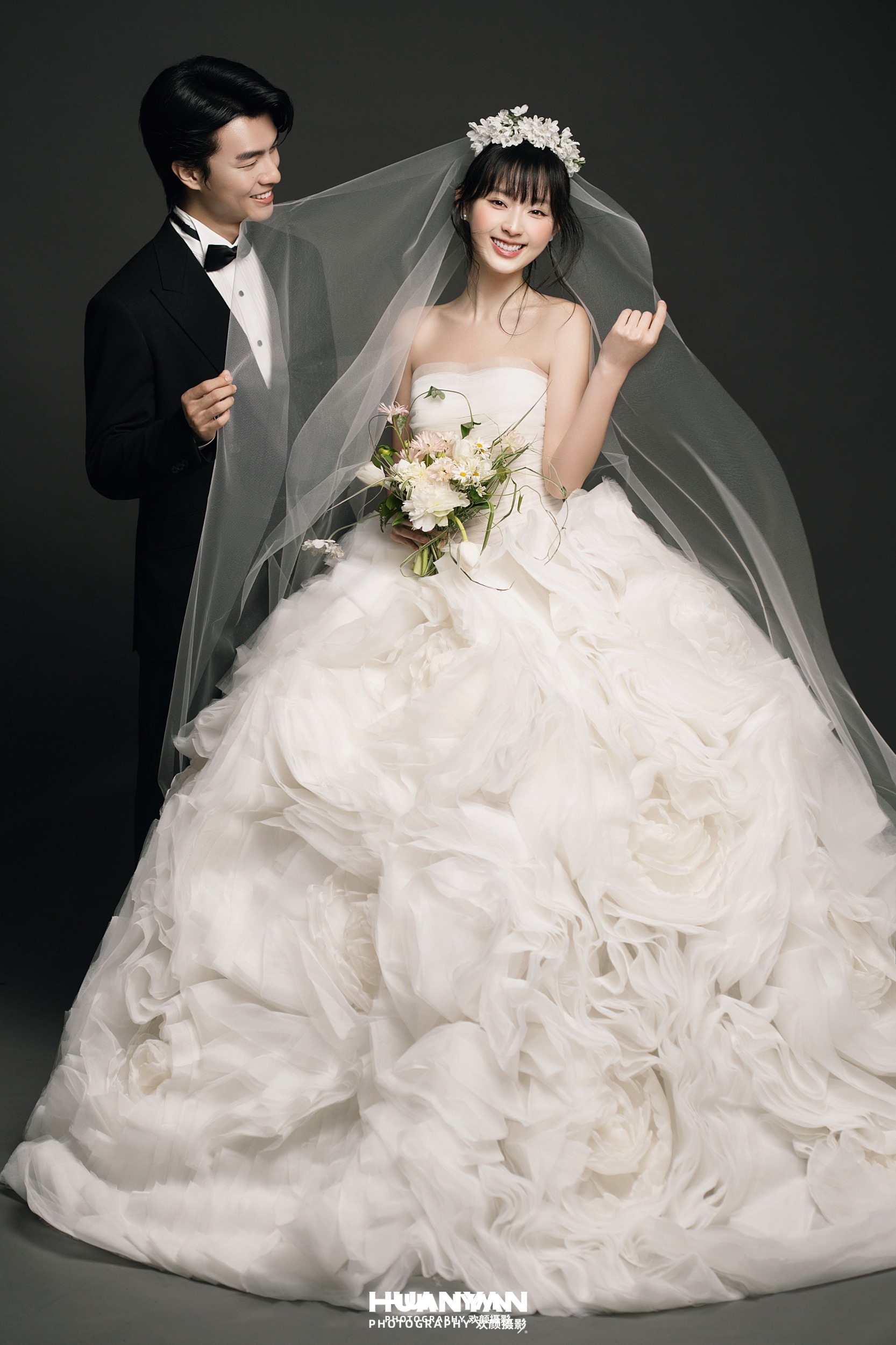 室内影棚浪漫唯美婚纱照实拍（云间甜梦系列）