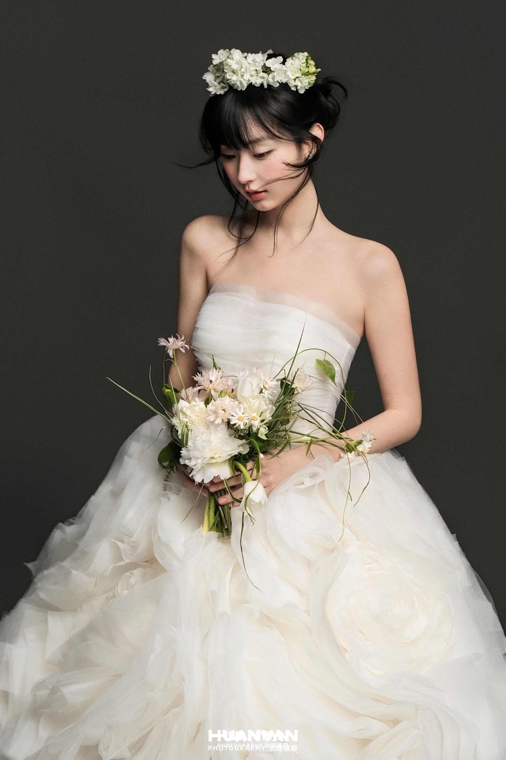 云间甜梦客片第7张｜浪漫唯美婚纱照，摄于室内影棚
