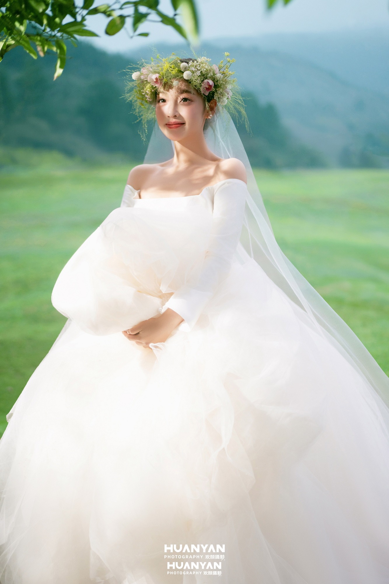 花冠与风：清新自然婚纱照户外自然实拍