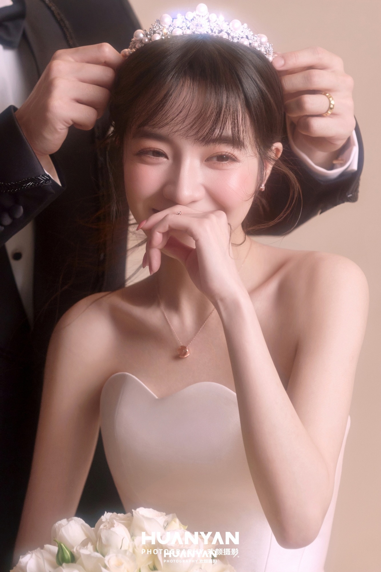 室内影棚韩式温柔婚纱照实拍（奶油玫瑰系列）