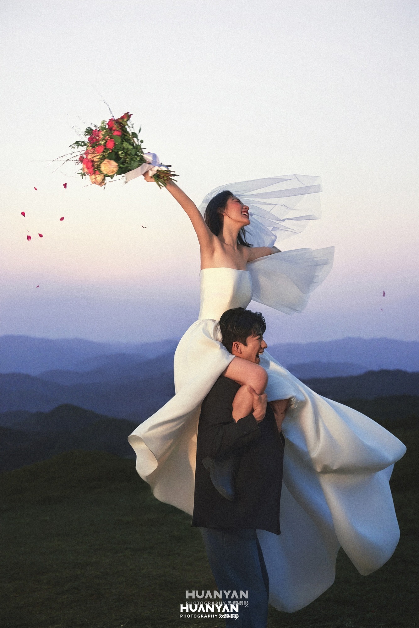 韩式温柔婚纱照 · 户外自然场景 · 漫天花信客片