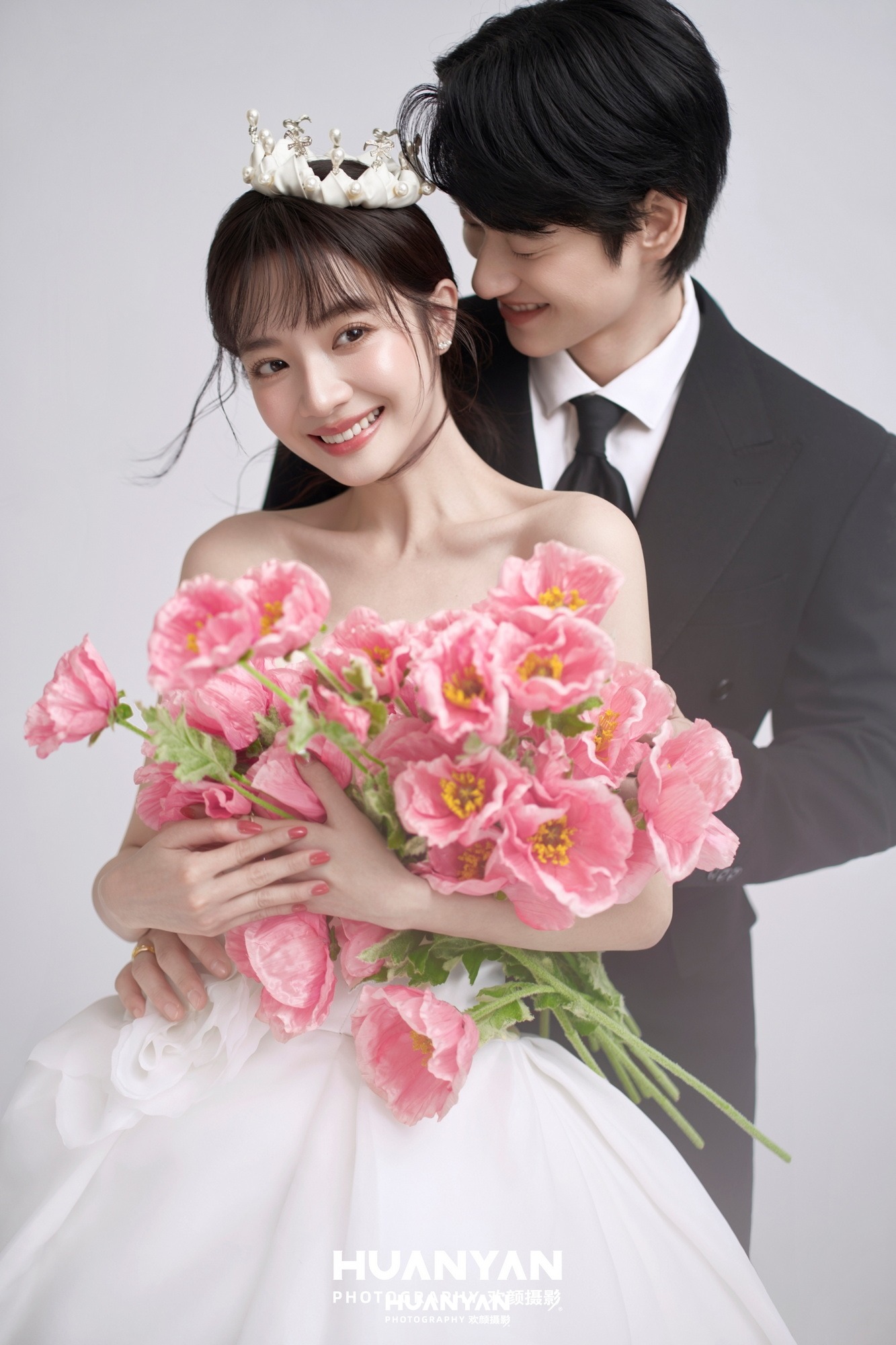 韩式温柔婚纱照 · 室内影棚场景 · 粉色气泡客片