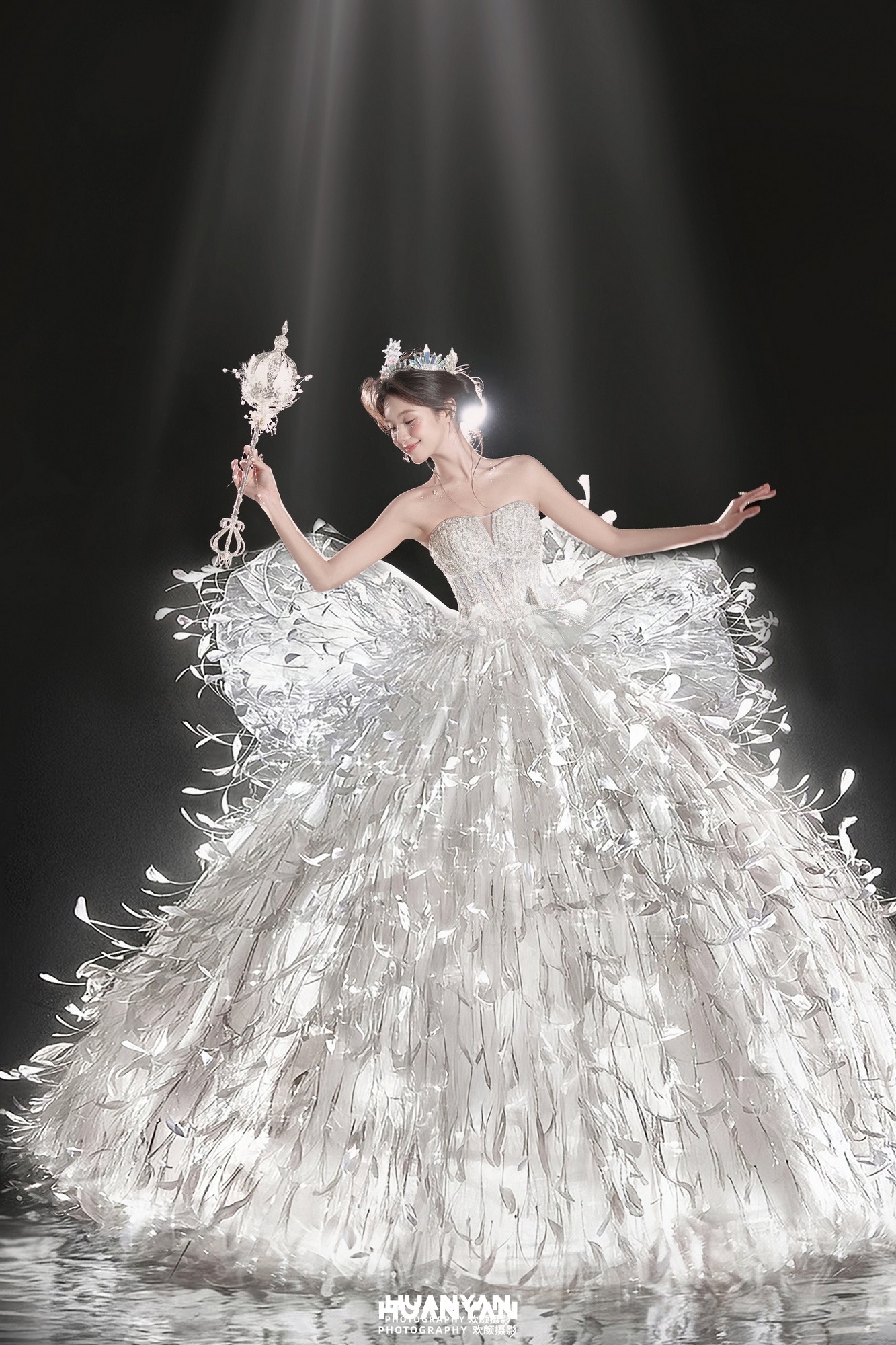 浪漫唯美婚纱照 · 室内影棚场景 · 落雪加冕客片