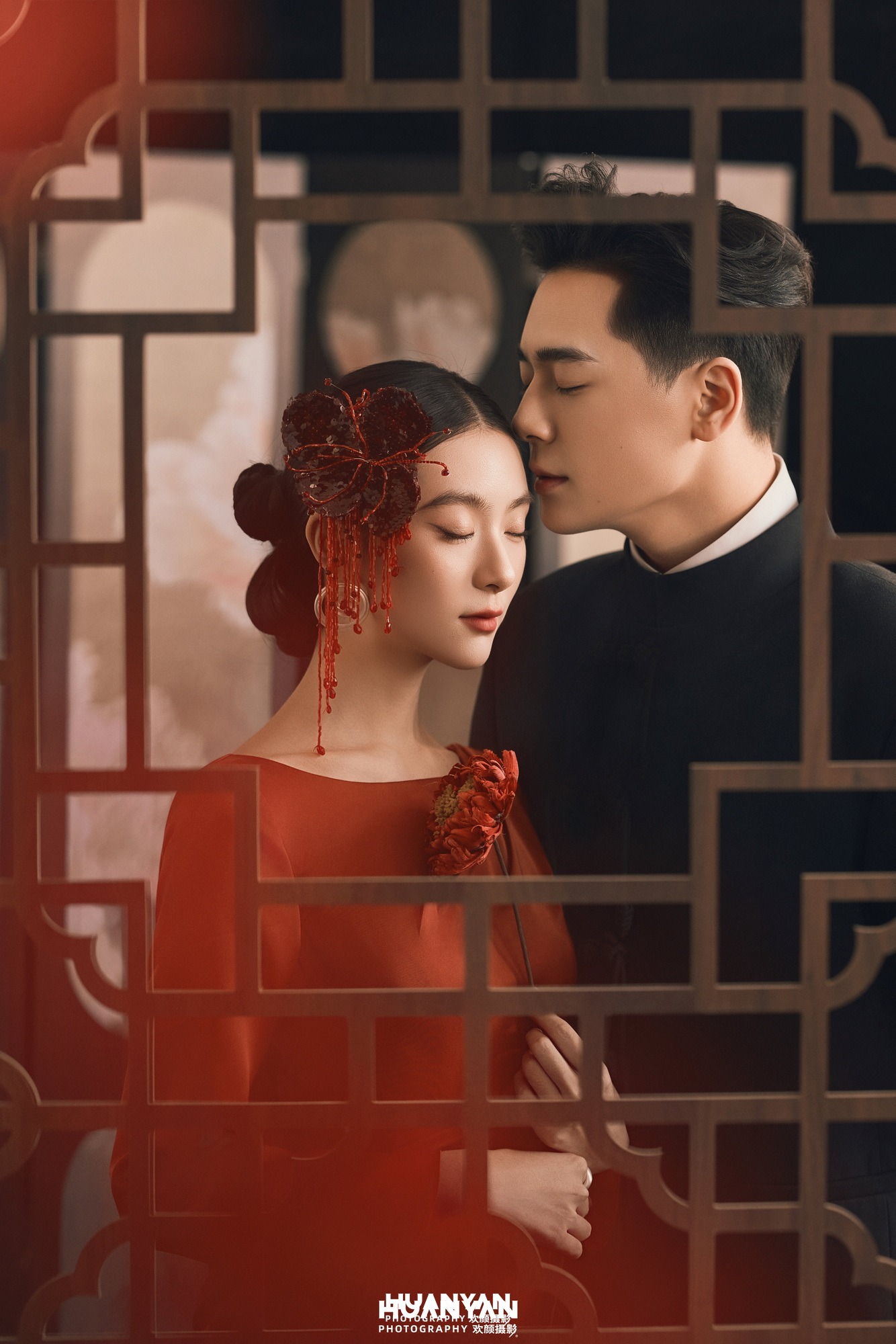 新中式婚纱照 · 室内影棚场景 · 灼灼红裳客片