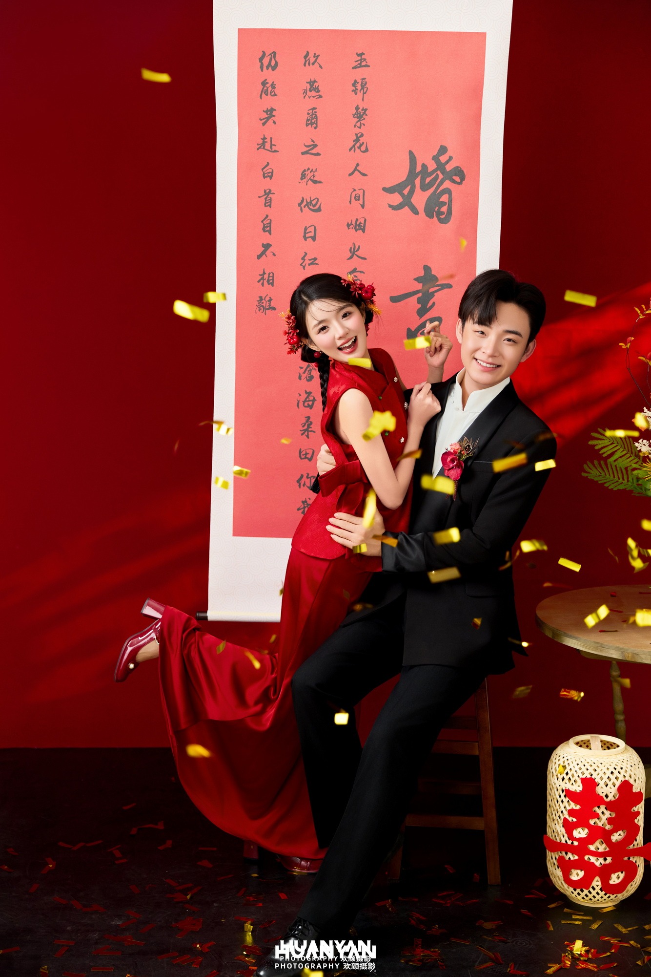 浪漫唯美婚纱照 · 室内影棚场景 · 红笺婚书客片