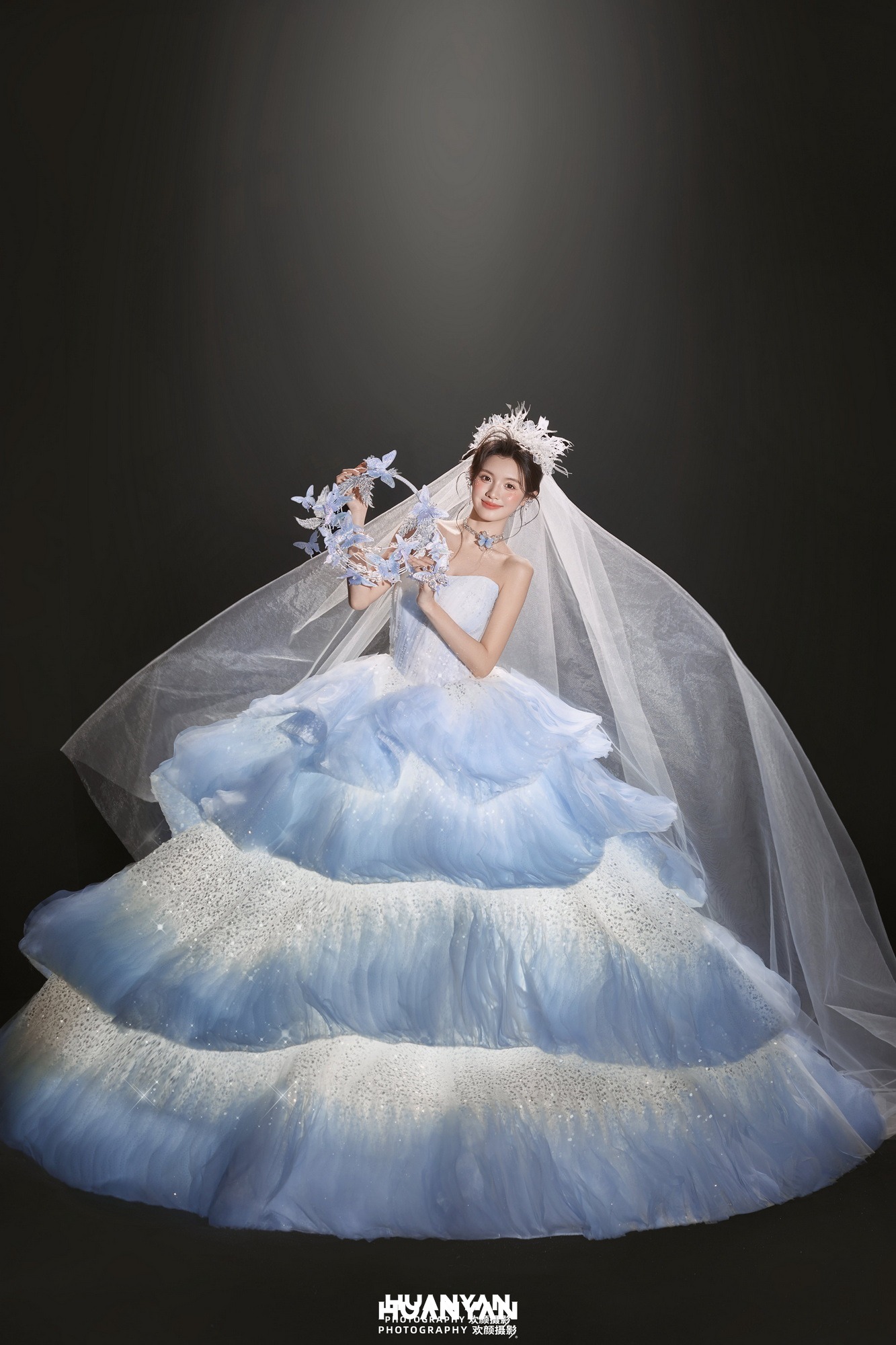 室内影棚浪漫唯美婚纱照实拍（雾蓝童话系列）