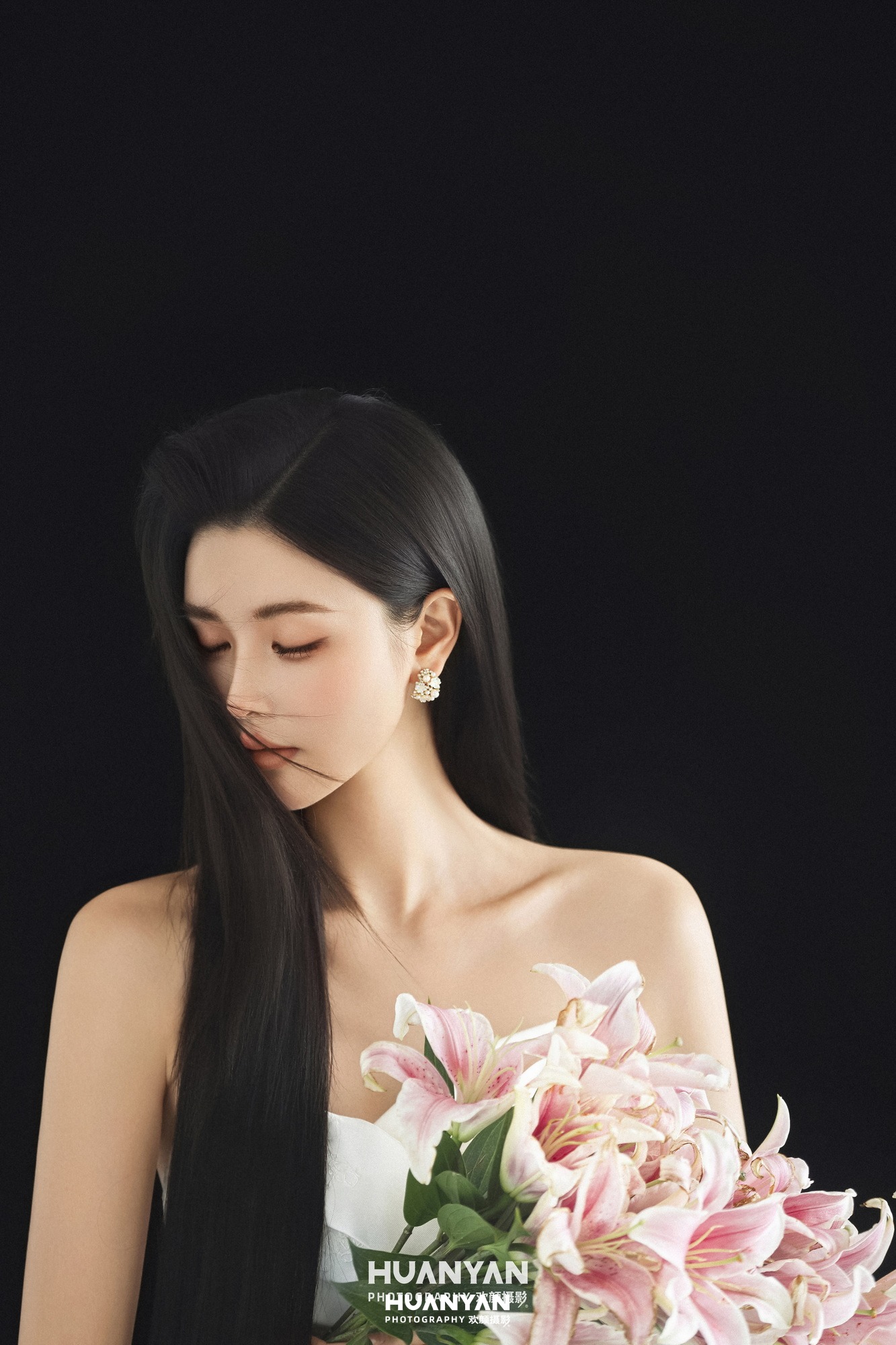 极简婚纱照 · 室内影棚场景 · 夜色与白纱客片