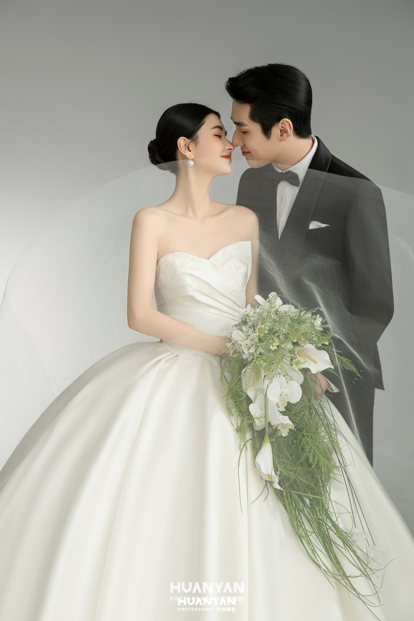 室内影棚韩式温柔婚纱照实拍（云落成纱系列）