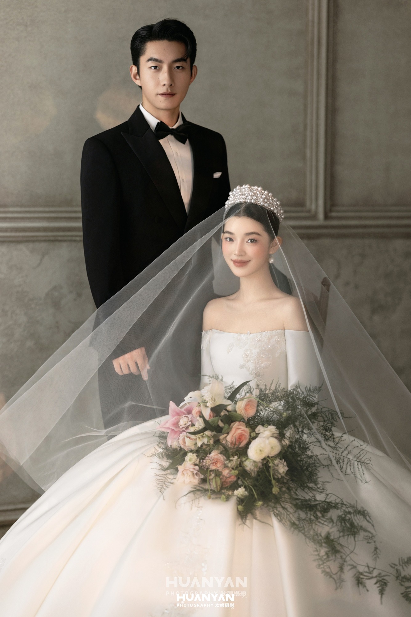 浪漫唯美婚纱照 · 室内影棚场景 · 拾纱客片