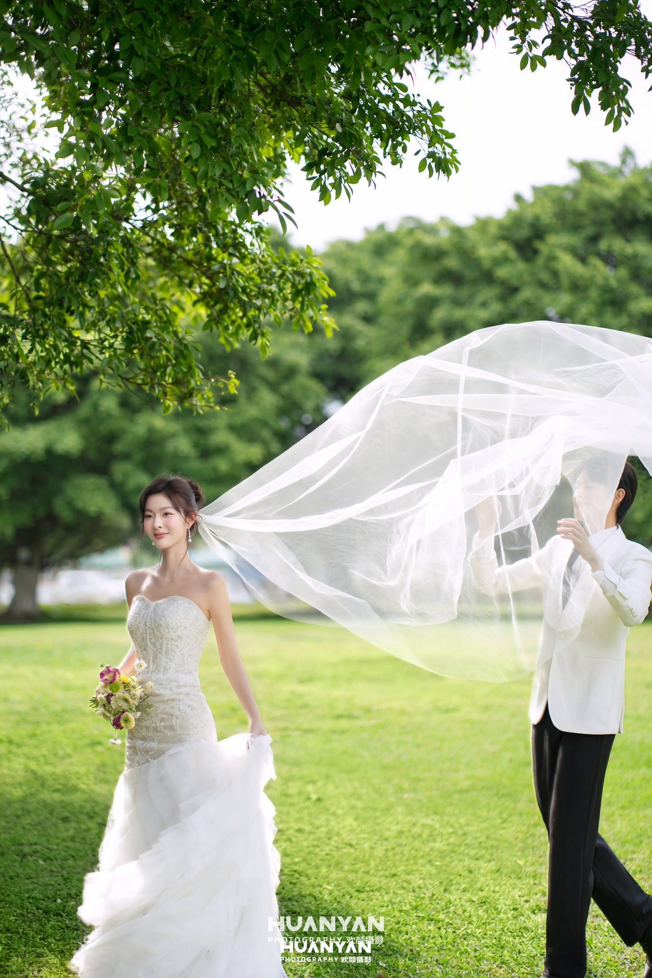 清新自然婚纱照 · 户外自然场景 · 草色新约客片