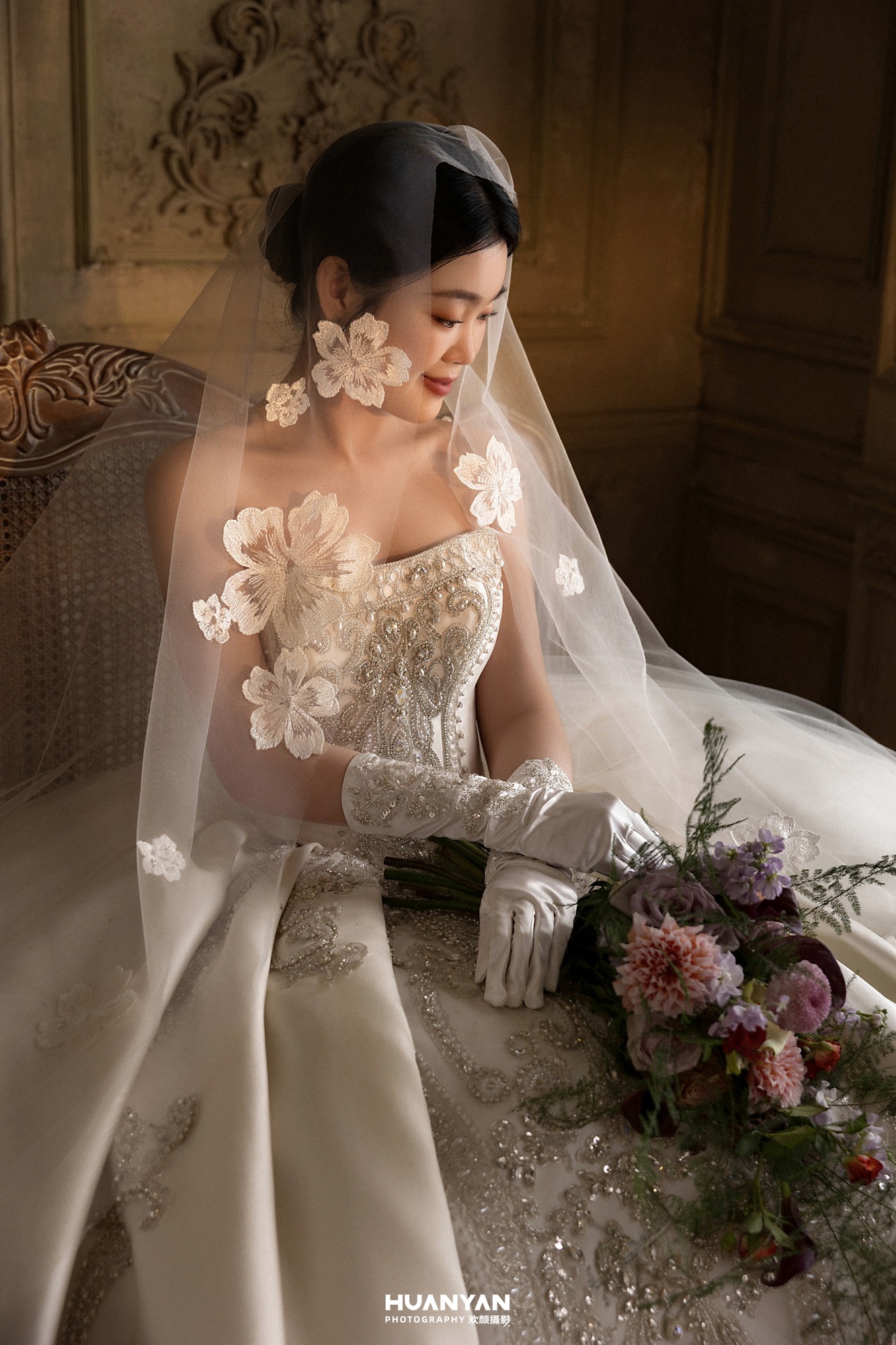 油画质感婚纱照 · 室内影棚场景 · 烛影摇纱客片