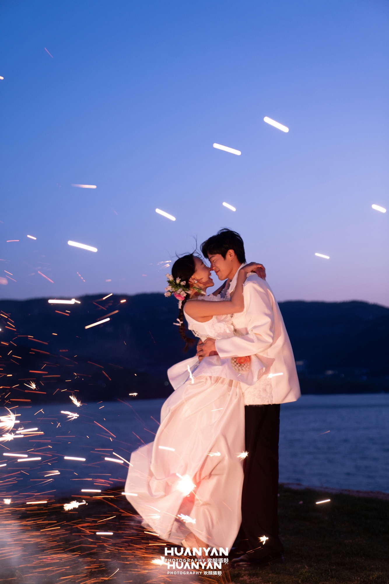 星火告白：韩式温柔婚纱照户外自然实拍